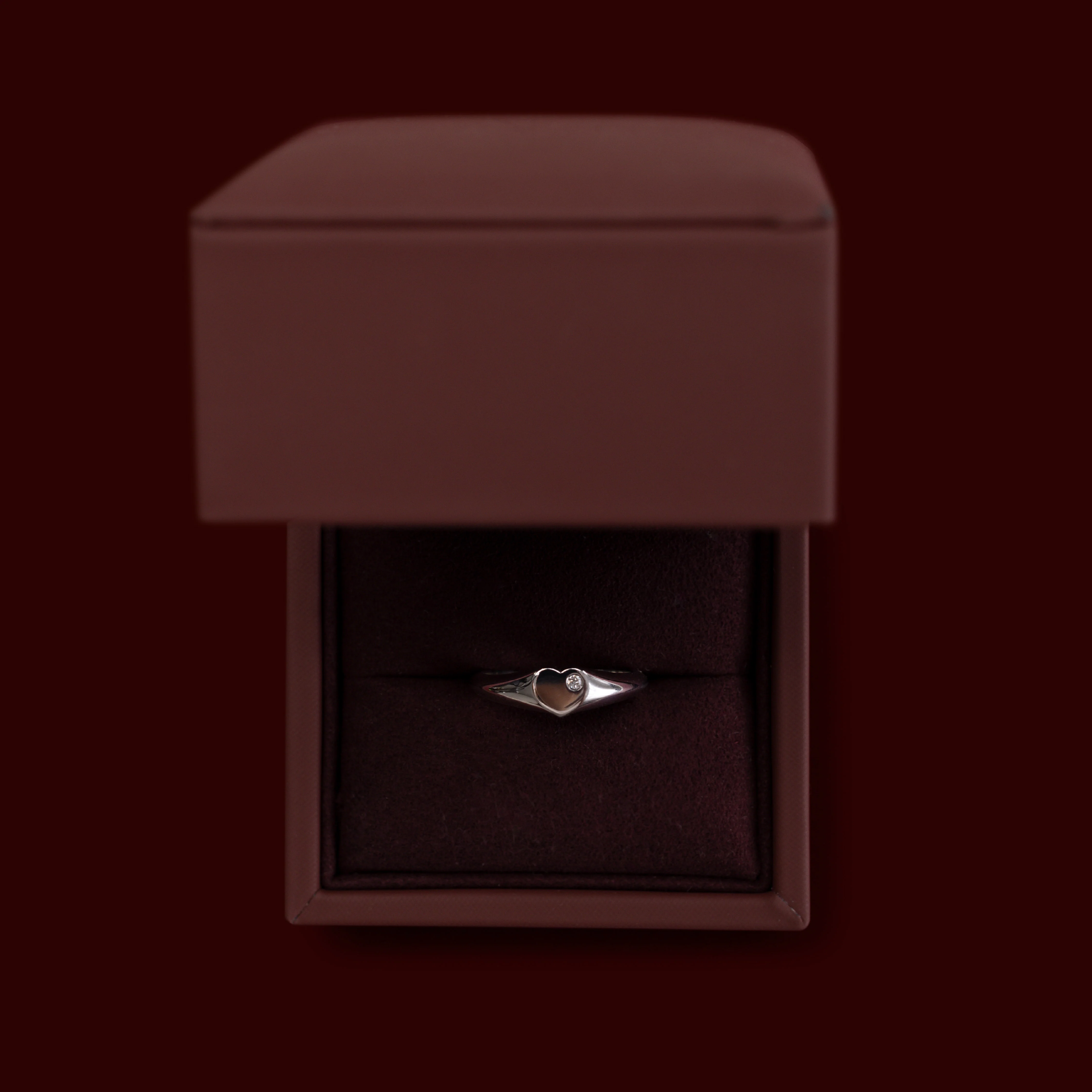 The Signature Heart Inlay Signet Ring - Image 5