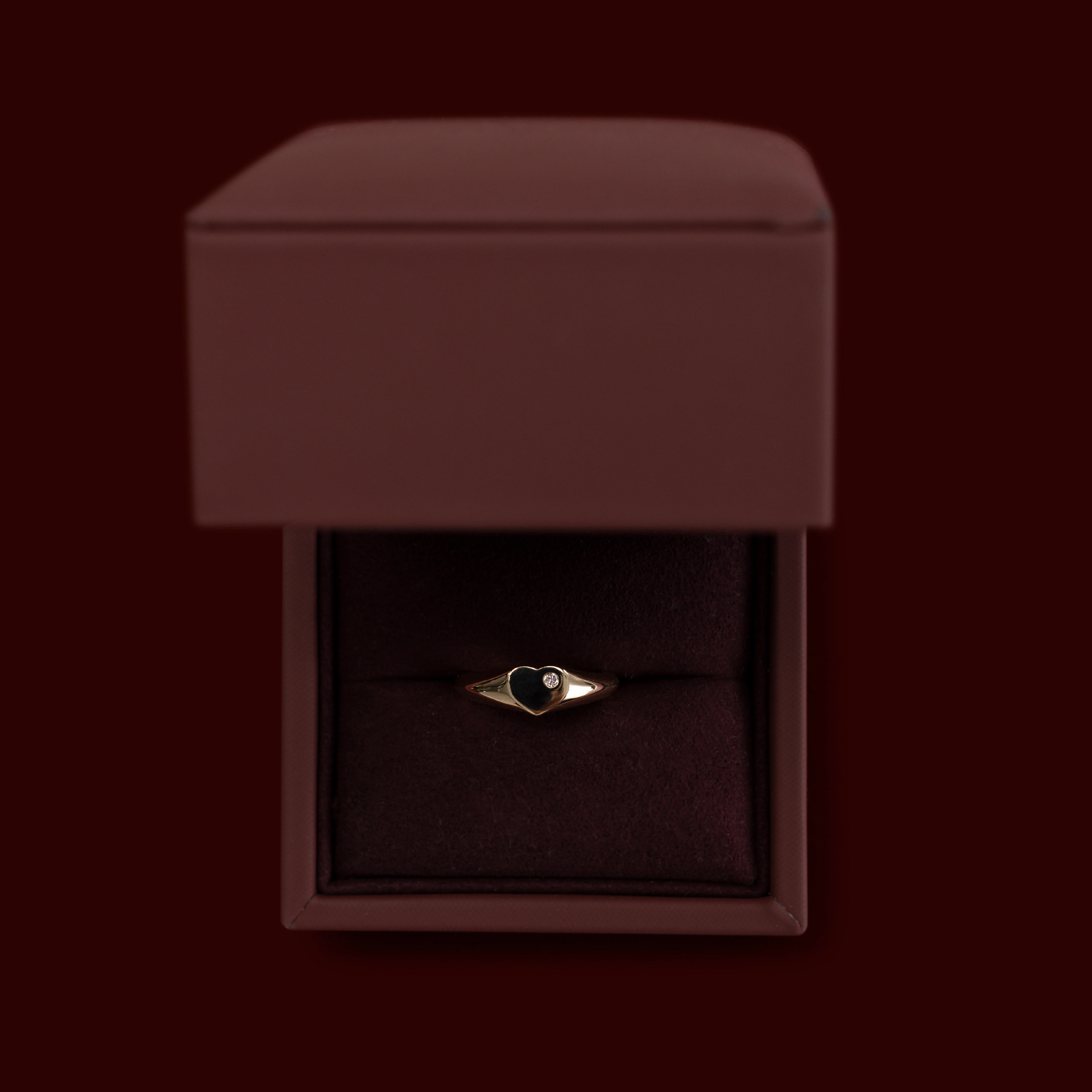 The Signature Heart Inlay Signet Ring - Image 3