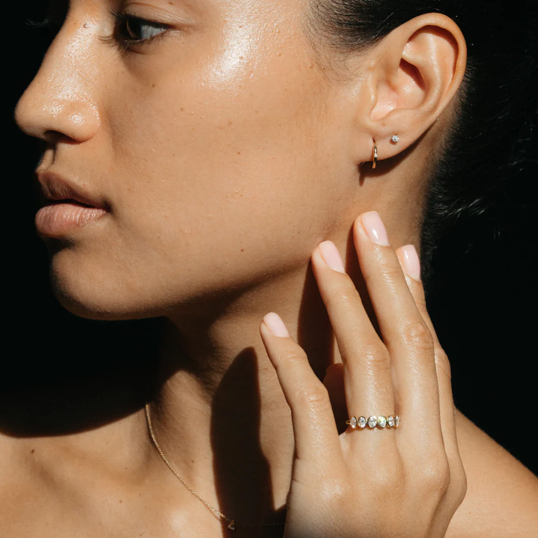 The Signature Hoop - Image 4